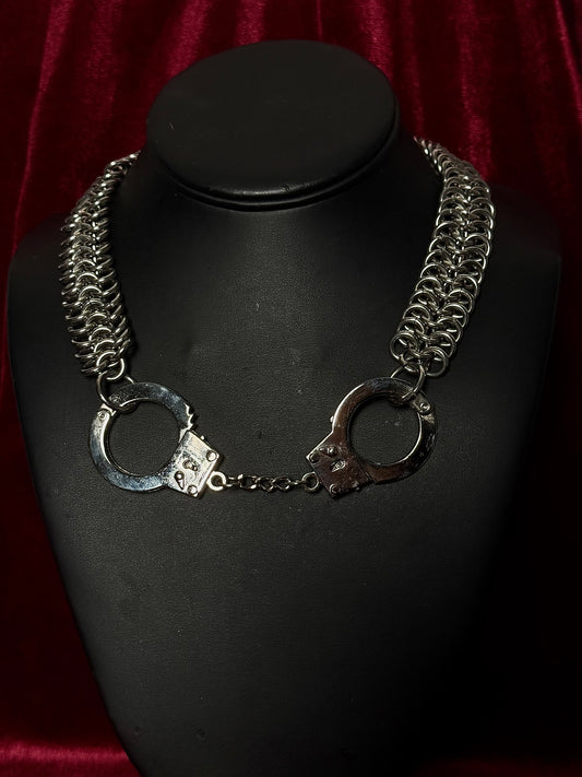 Chainmaille handcuff choker