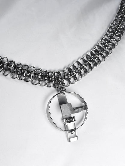 Chainmaille Trap necklace