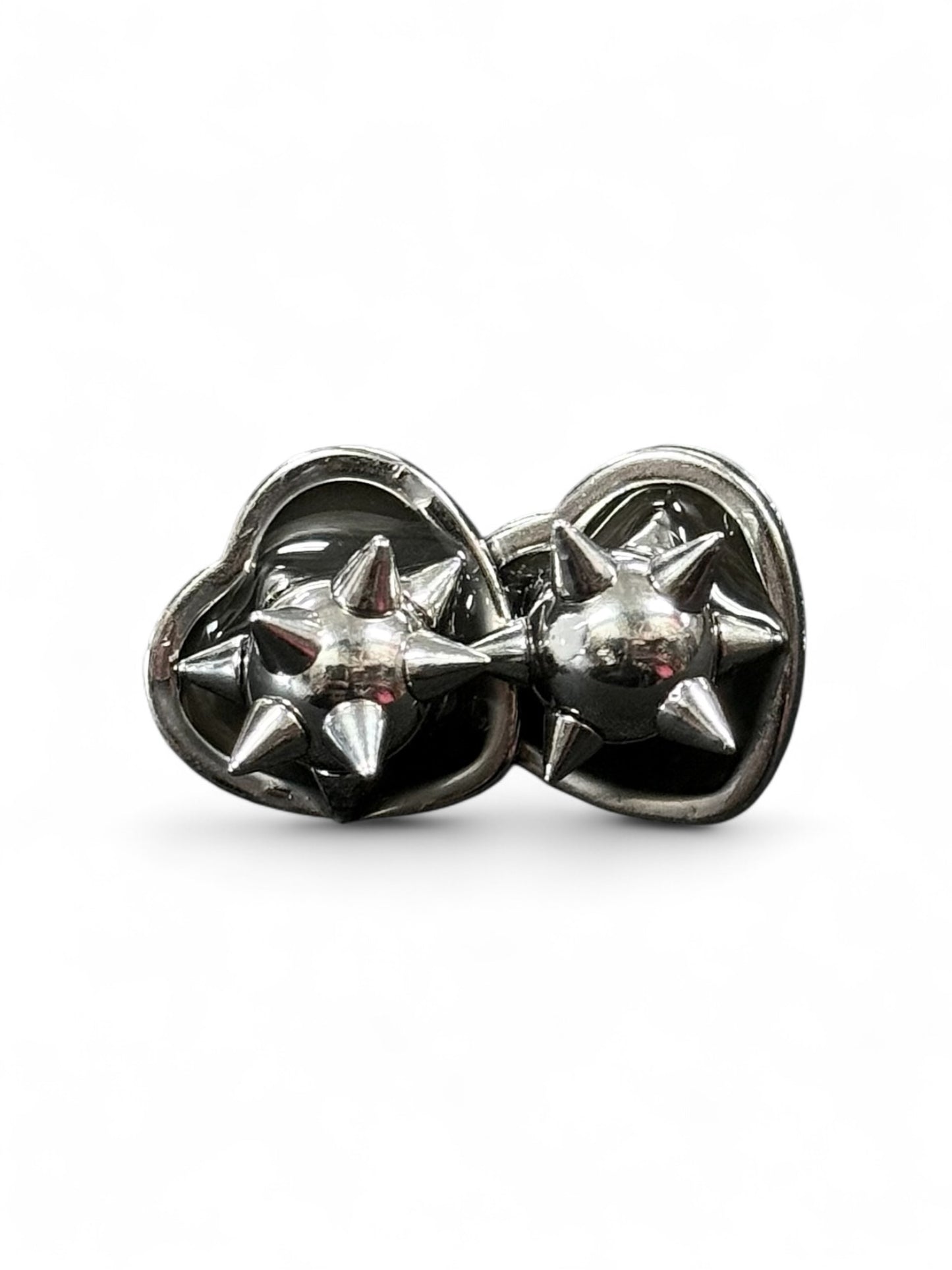 Flail heart studs