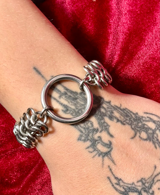 Bound chainmaille bracelet