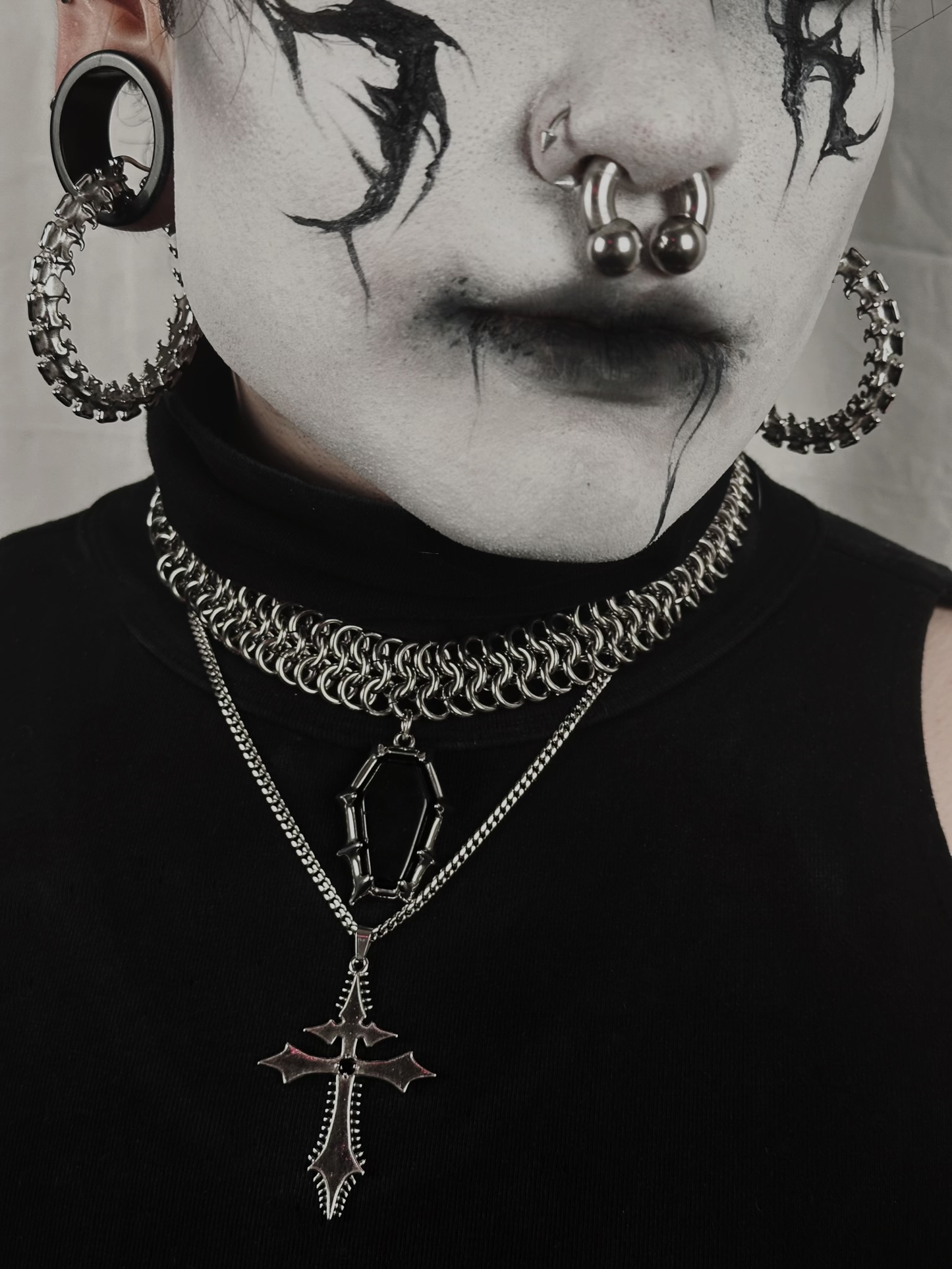 Chainmaille Void Coffin Necklace