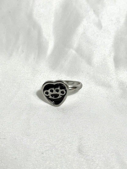 Pain heart ring
